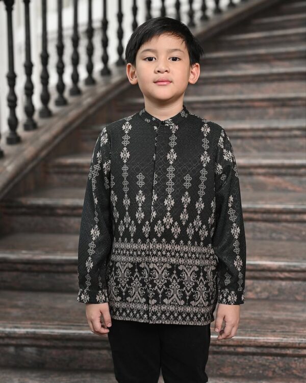 Alankara Series Black,Geulis X Tasya Farasya’s Family