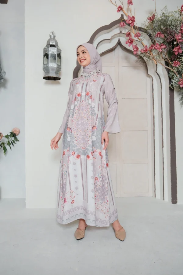 Raudhah Dress in Whisper Grey