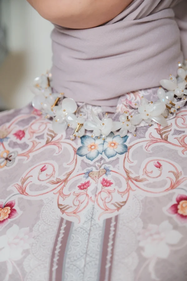 Raudhah Dress in Whisper Grey